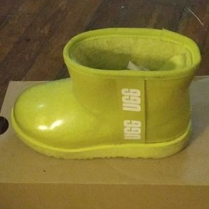 Ugg, size 1 neon ankle booths
